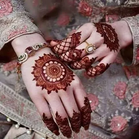 Bridal Henna Design Application