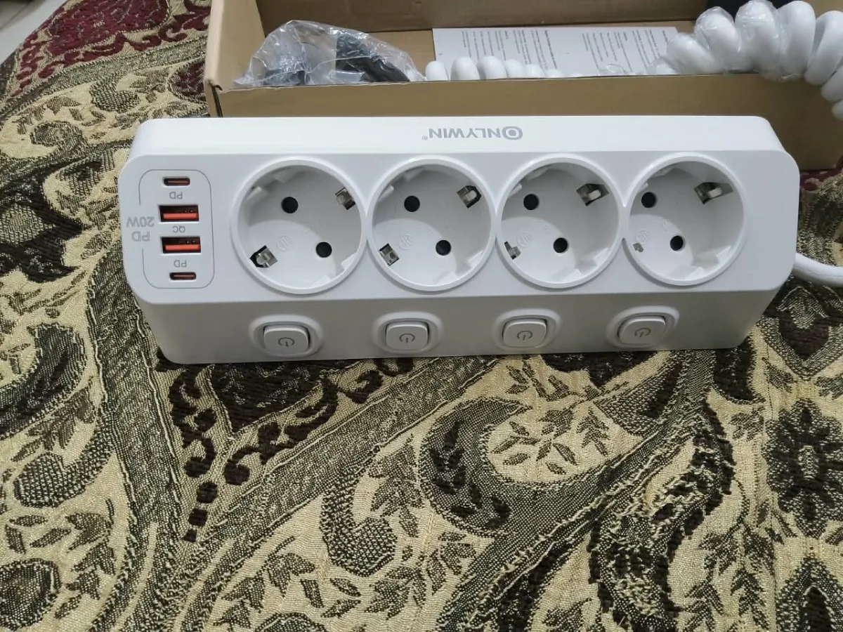 Nimano Power Strip with USB Ports